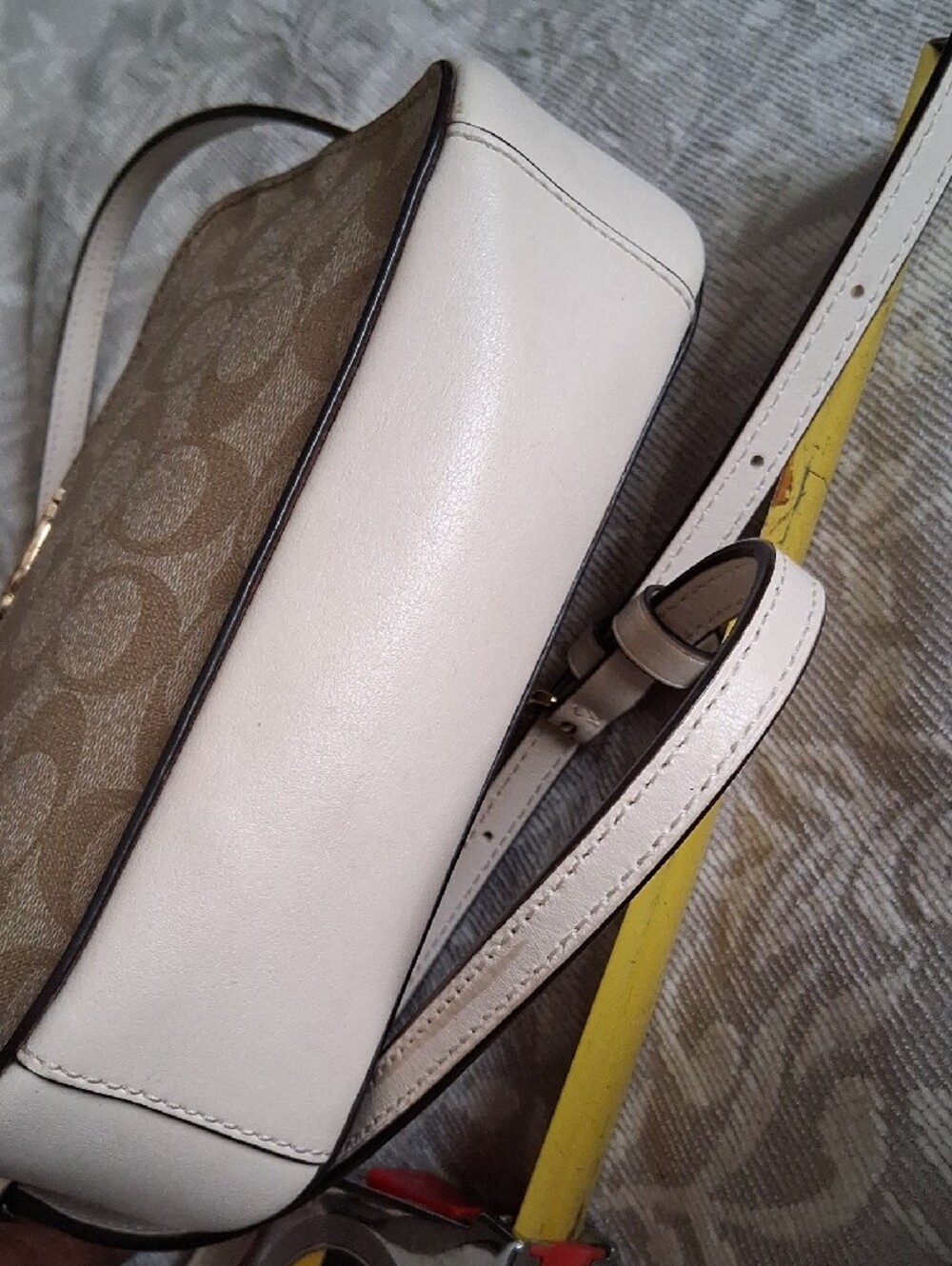 Coach Beige Signature Crossbody with Gold Logo - Picture 8 of 8